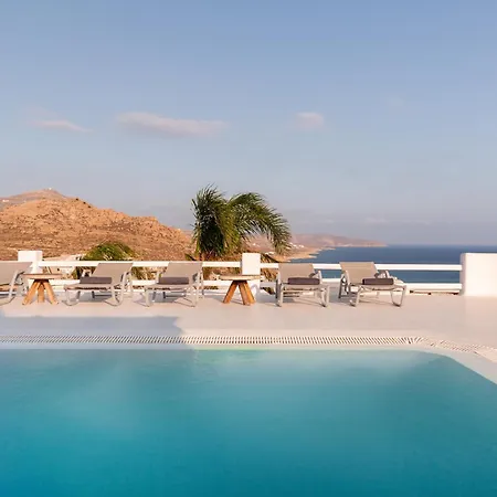 Princess Oasis Mykonos カラファティス