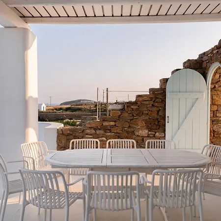 Princess Oasis Mykonos * カラファティス